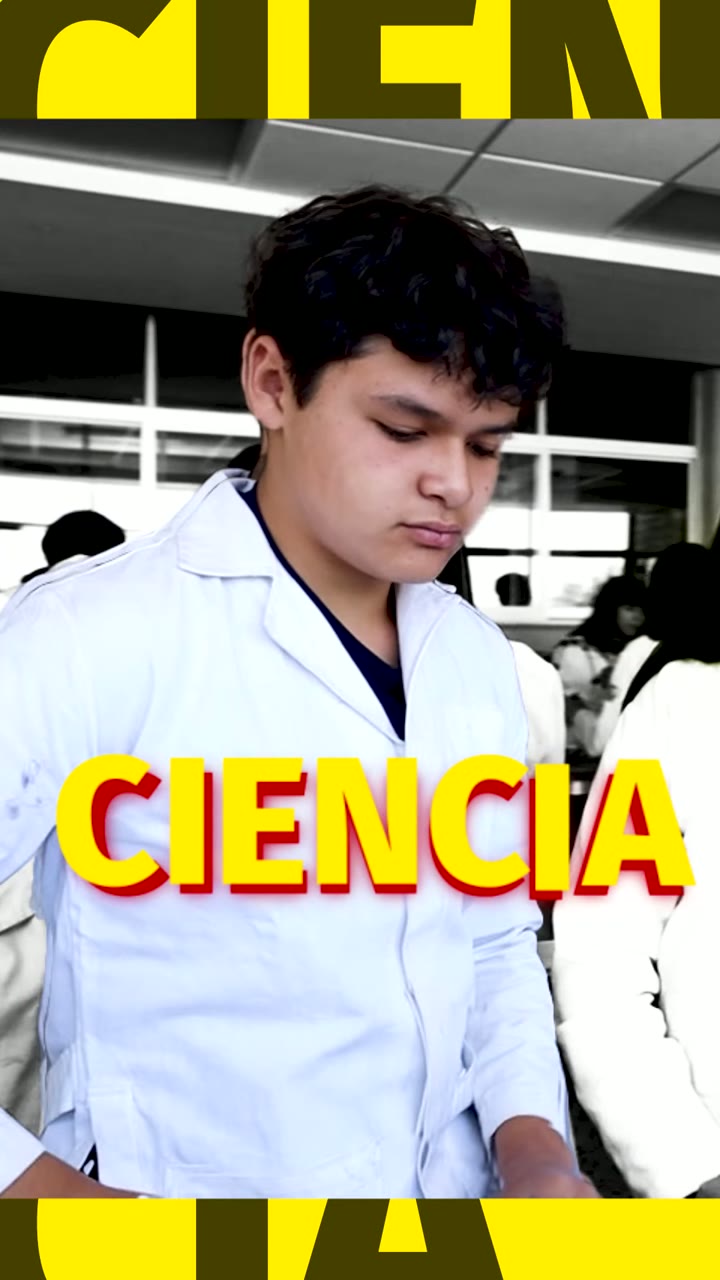 Estudiante en un laboratorio de ciencias, fotograma de un spot